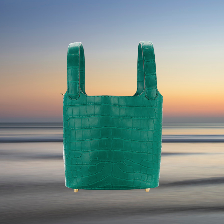 From Day to Night – Versatility of the Hermès Picotin